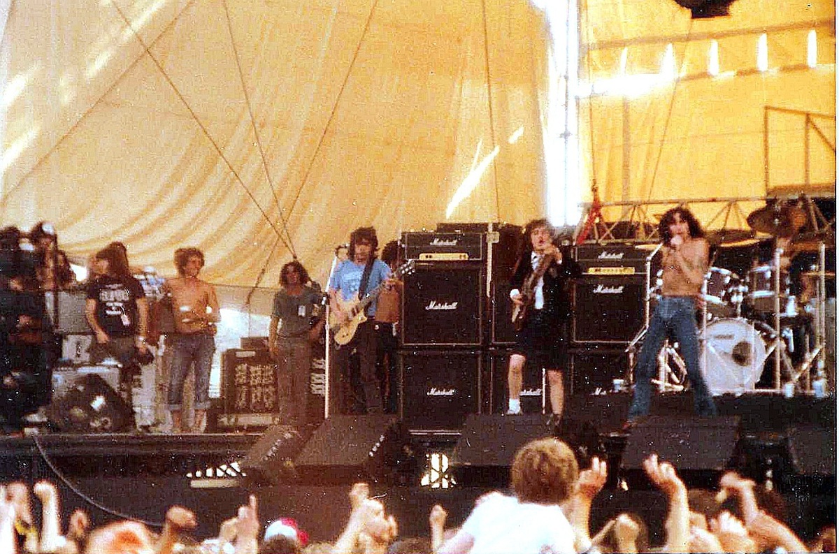 AC/DC's 1979 Concert & Tour History | Concert Archives