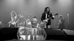 Lynyrd Skynyrd on Nov 27, 1977 [363-small]