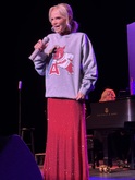 Kristin Chenoweth on Dec 2, 2024 [402-small]