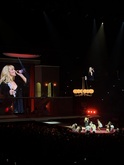 Sabrina Carpenter / Amaarae on Oct 2, 2024 [739-small]