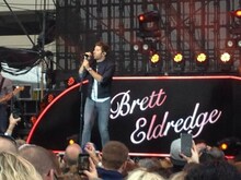 tags: Brett Eldredge - The Band Perry / Brett Eldredge on Sep 26, 2015 [325-small]