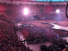 Taylor Swift / Gracie Abrams on Dec 7, 2024 [405-small]