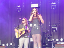 Carly Pearce / Niko Moon / Hannah Ellis on Jul 19, 2024 [034-small]