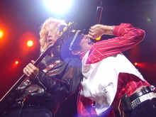 Velvet Revolver / Hoobastank on May 15, 2005 [945-small]