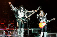KISS / Ted Nugent / Skid Row on Apr 1, 2000 [672-small]