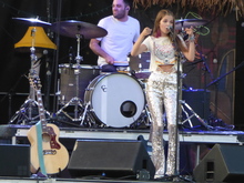 Jake Owen / Callista Clark on Sep 10, 2021 [057-small]