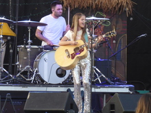 Jake Owen / Callista Clark on Sep 10, 2021 [070-small]