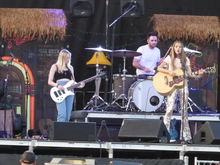 Jake Owen / Callista Clark on Sep 10, 2021 [073-small]