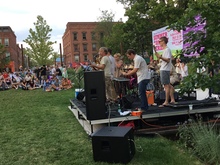 Lou Barlow / Beige on Aug 11, 2017 [142-small]