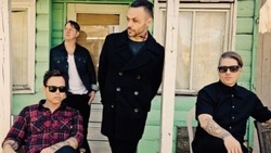 Blue October / The Parlotones on Sep 19, 2010 [267-small]
