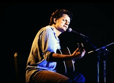 Harry Chapin on Apr 13, 1977 [283-small]