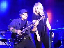 Lauren Alaina on Nov 1, 2019 [083-small]
