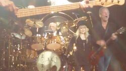 Fleetwood Mac on Jun 1, 2015 [713-small]