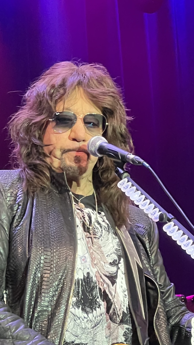 Ace Frehley Concert Tour History Updated For 2025 Concert Archives Large IMG 3946