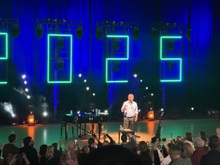 Chris de Burgh on Feb 25, 2025 [788-small]