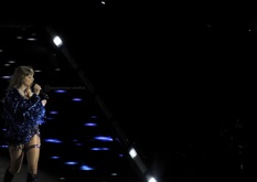 tags: Taylor Swift - Taylor Swift / MUNA / Gracie Abrams on Jul 14, 2023 [767-small]