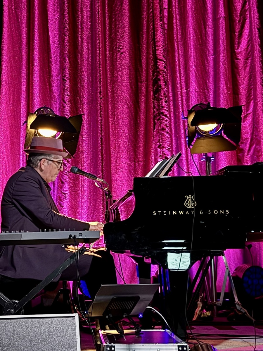 Elvis Costello Concert & Tour History (Updated for 2025) | Concert Archives