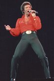 Tom Jones on Jul 31, 1983 [250-small]