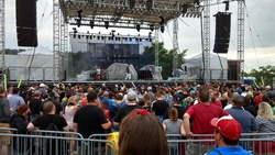 311 / New Politics / The Skints on Jul 10, 2017 [936-small]