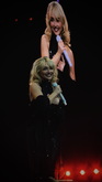 Sabrina Carpenter / Rachel Chinouriri on Mar 8, 2025 [605-small]
