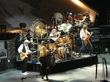 Fleetwood Mac on Dec 8, 2003 [484-small]
