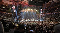 Bruce Spingsteen & The E Street Band / Bruce Springsteen on Apr 1, 2023 [333-small]