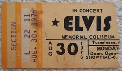Elvis Presley on Aug 30, 1976 [151-small]