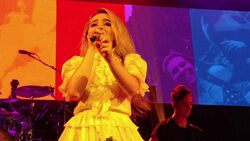 Sabrina Carpenter / Alex Aiono / New Hope Club on Aug 8, 2017 [389-small]