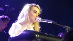 Sabrina Carpenter / Alex Aiono / New Hope Club on Aug 8, 2017 [397-small]
