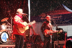 "Vail Snow Daze" / Barenaked Ladies on Dec 12, 2009 [883-small]