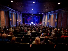 tags: Jeff Daniels, Crowd, Sellersville Theater 1894 - Jeff Daniels on Apr 2, 2025 [088-small]