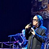 tags: Todd Rundgren - WHAT THE WORLD NEEDS NOW: The Burt Bacharach Songbook Live on Apr 2, 2025 [144-small]