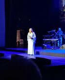 tags: Tori Holub - WHAT THE WORLD NEEDS NOW: The Burt Bacharach Songbook Live on Apr 2, 2025 [149-small]