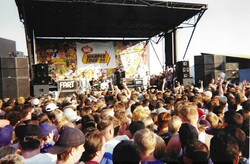Warped Tour 1999 on Jul 14, 1999 [711-small]