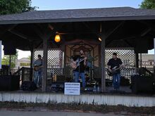 Leif Meche Band on Apr 10, 2025 [395-small]