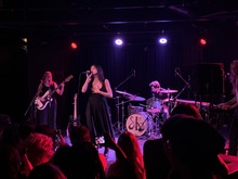 tags: Sarah Kinsley, The Bottleneck - Sarah Kinsley / Charlotte Rose Benjamin on Apr 15, 2025 [752-small]