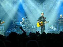 tags: Frank Turner & The Sleeping Souls, Tilburg, North Brabant, Netherlands, Main Stage, Poppodium 013 - Frank Turner & The Sleeping Souls / Skinny Lister / The Meffs on Oct 28, 2024 [826-small]