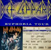 Def Leppard on Jul 25, 2000 [913-small]