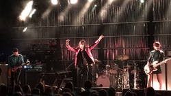 Bo Ningen / Primal Scream on Dec 7, 2016 [923-small]
