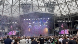 Green Day / Fall Out Boy / Weezer / Amyl and the Sniffers on Jun 24, 2022 [389-small]