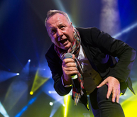 Simple Minds on Nov 24, 2015 [811-small]