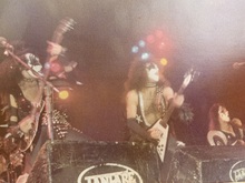 KISS / Leslie West on Dec 30, 1975 [900-small]