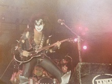 KISS / Leslie West on Dec 30, 1975 [902-small]