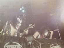 KISS / Leslie West on Dec 30, 1975 [909-small]