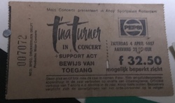 Tina Turner on Apr 4, 1987 [022-small]