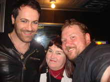 Julien-K ~ Ryan Shuck, guests Jan & Daniel, tags: Julien-K, Los Angeles, California, United States, Crowd, The Roxy Theatre - Julien-K / I Will Never Be The Same / Battle Tapes / Brazzabelle / Chester Bennington special guest on Jan 21, 2012 [815-small]