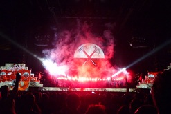 No.. this is not a West Ham United F.C.(London) football/soccer match - but it could well have been.. with all the images on stage of the "mighty hammers" shown throughout the concert!, Roger Waters on Jul 31, 2013 [741-small]