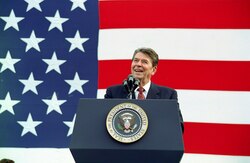 tags: President Ronald Reagan - President Ronald Reagan on Sep 12, 1984 [888-small]