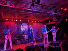 Me First & The Gimme Gimmes / Ultrabomb on Apr 13, 2024 [424-small]