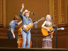 Gillian Welch & David Rawlings / Norah Jones on May 8, 2025 [898-small]